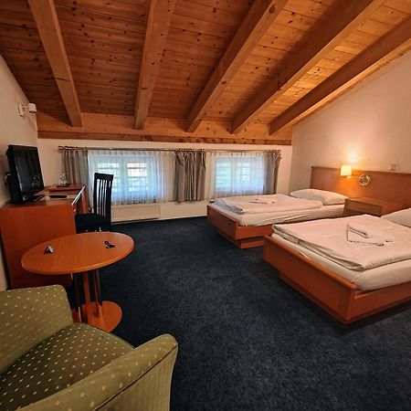 A8 Hotel Im Darchinger Hof Bed & Breakfast - Zwischen Holzkirchen Und Weyarn - Zwischen Muenchen Salzburg Und Innsbruck - Kurz Vor Dem Irschenberg Eksteriør billede