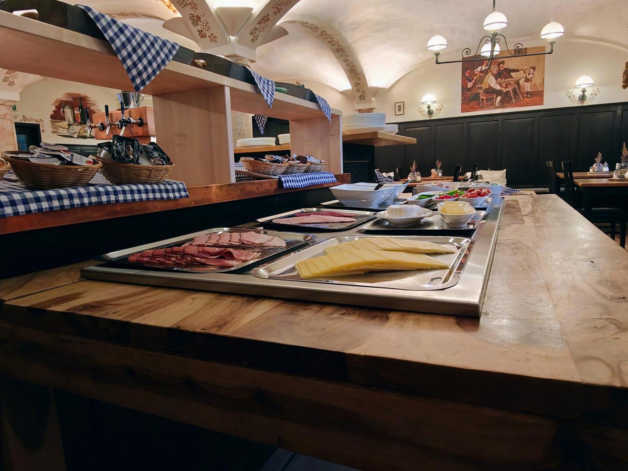 A8 Hotel Im Darchinger Hof Bed & Breakfast - Zwischen Holzkirchen Und Weyarn - Zwischen Muenchen Salzburg Und Innsbruck - Kurz Vor Dem Irschenberg Eksteriør billede